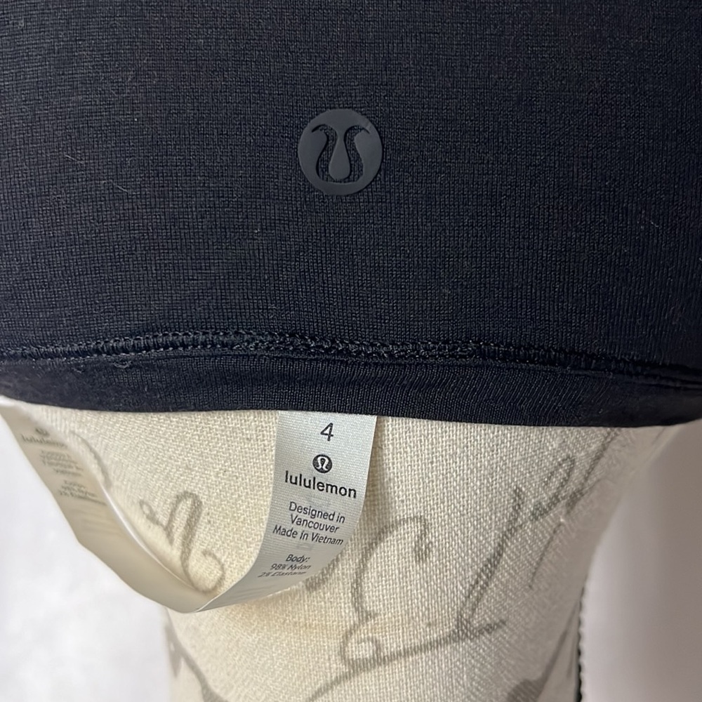 Lululemon to the point long sleeve side tie shirt size 4 in Black - Picture 8 of 8